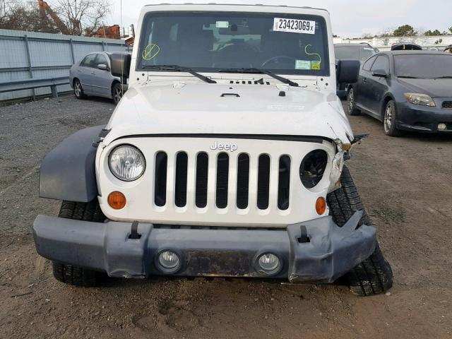 1J8GA39197L133477 - 2007 JEEP WRANGLER X WHITE photo 9