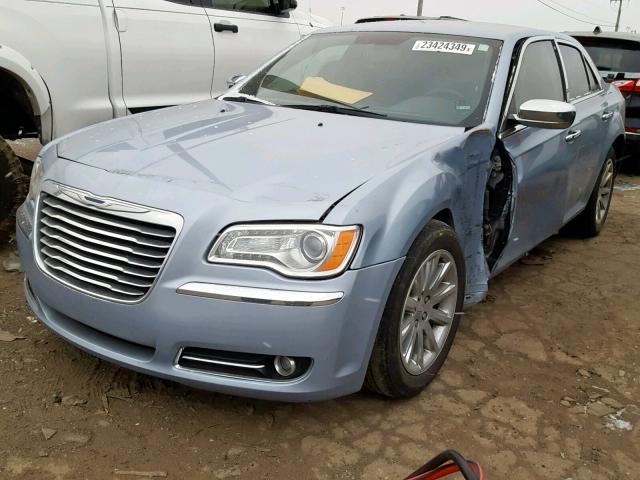 2C3CCACG8CH160764 - 2012 CHRYSLER 300 LIMITE BLUE photo 2