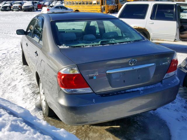 4T1BE32K95U942649 - 2005 TOYOTA CAMRY LE GRAY photo 3