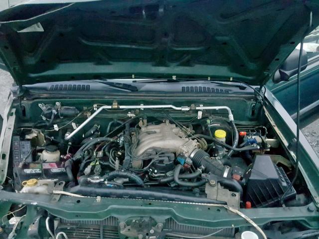 1N6ED27Y82C301468 - 2002 NISSAN FRONTIER C GREEN photo 7