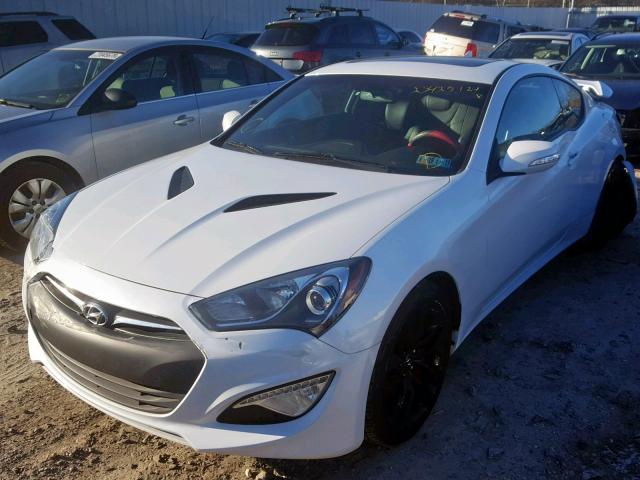 KMHHU6KJ9FU124510 - 2015 HYUNDAI GENESIS CO WHITE photo 2