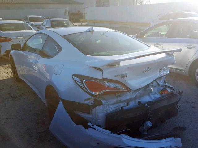 KMHHU6KJ9FU124510 - 2015 HYUNDAI GENESIS CO WHITE photo 3