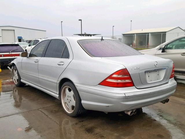 WDBNG70J82A302585 - 2002 MERCEDES-BENZ S 430 SILVER photo 3