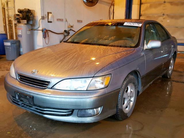 JT8BF28G5Y5078890 - 2000 LEXUS ES 300 GRAY photo 2