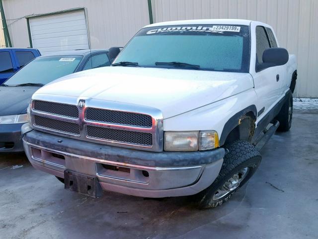 3B7KF2367XG147537 - 1999 DODGE RAM 2500 WHITE photo 2