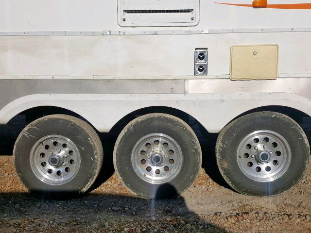 4V0FC39365A002018 - 2005 CROS 5TH WHEEL WHITE photo 9