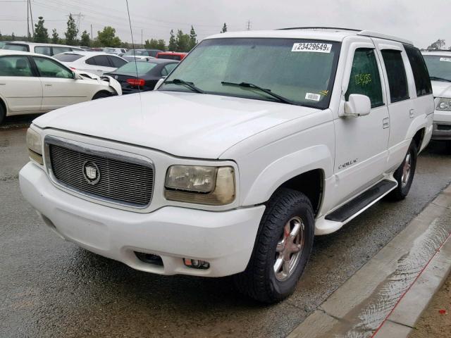 1GYEK13RXXR417643 - 1999 CADILLAC ESCALADE WHITE photo 2