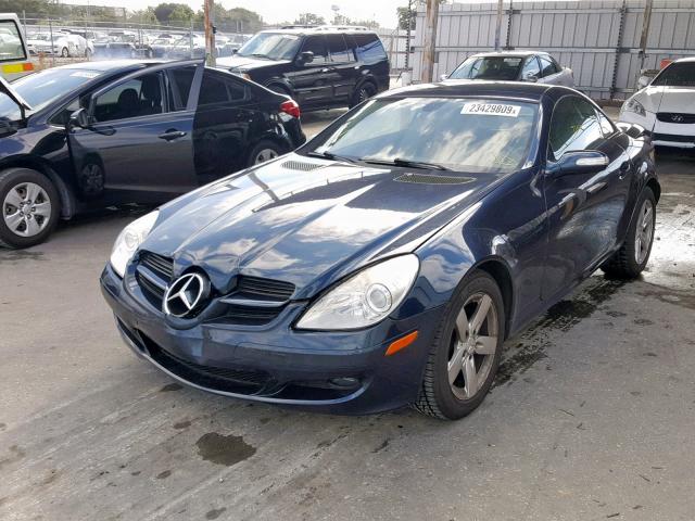 WDBWK54F76F113819 - 2006 MERCEDES-BENZ SLK 280 BLUE photo 2