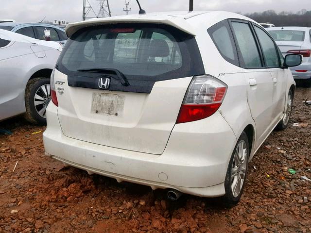 JHMGE8H59BC000951 - 2011 HONDA FIT SPORT WHITE photo 4