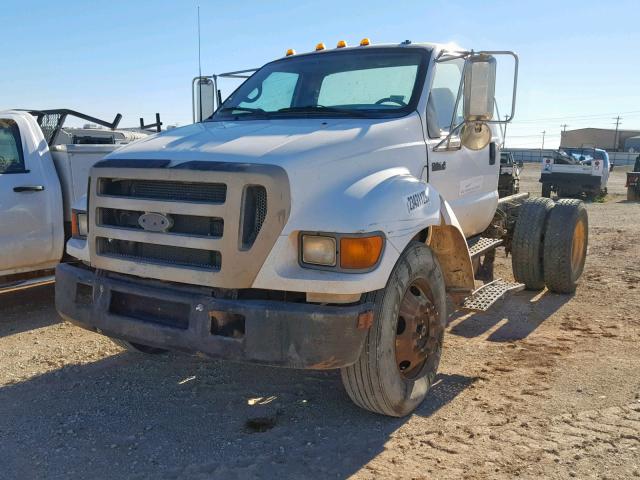 3FRNF65915V120471 - 2005 FORD F650 SUPER WHITE photo 2