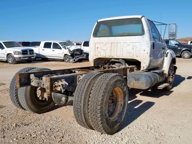 3FRNF65915V120471 - 2005 FORD F650 SUPER WHITE photo 4