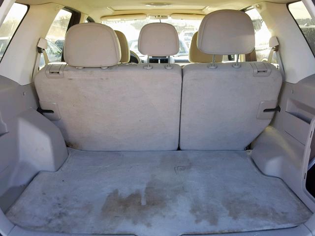 4M2CN8B74AKJ23677 - 2010 MERCURY MARINER RED photo 9