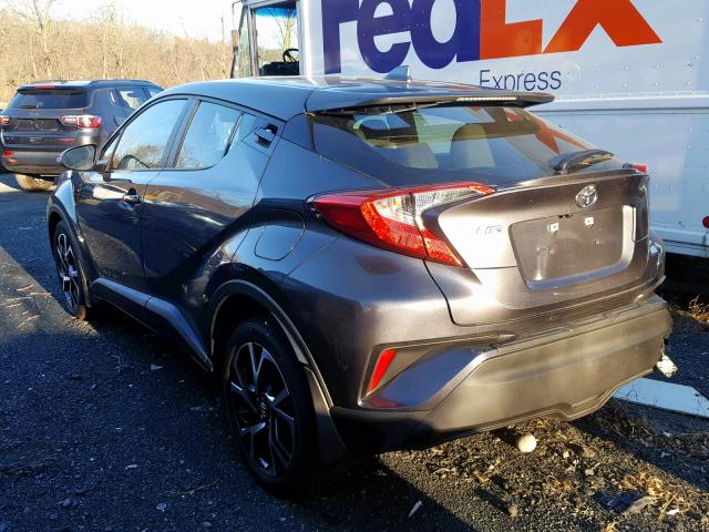 JTNKHMBX9J1010066 - 2018 TOYOTA C-HR XLE GRAY photo 3