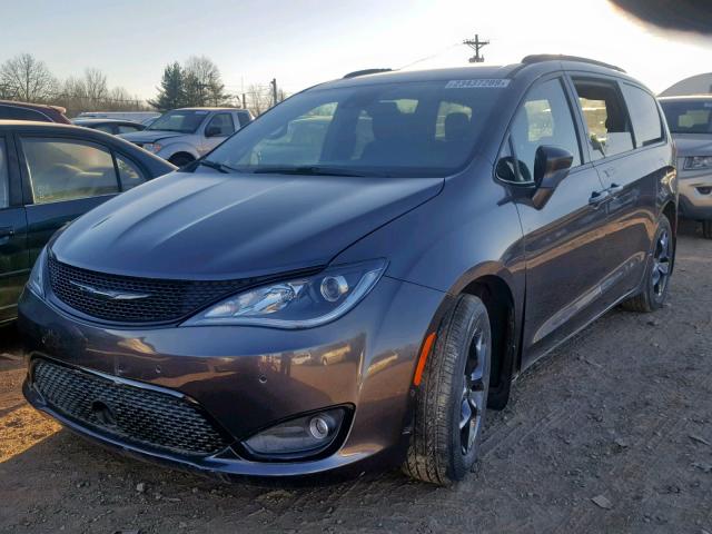 2C4RC1EG2JR322351 - 2018 CHRYSLER PACIFICA T GRAY photo 2