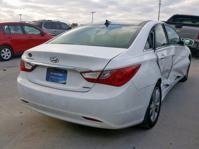 5NPEC4AC4DH689871 - 2013 HYUNDAI SONATA SE WHITE photo 4