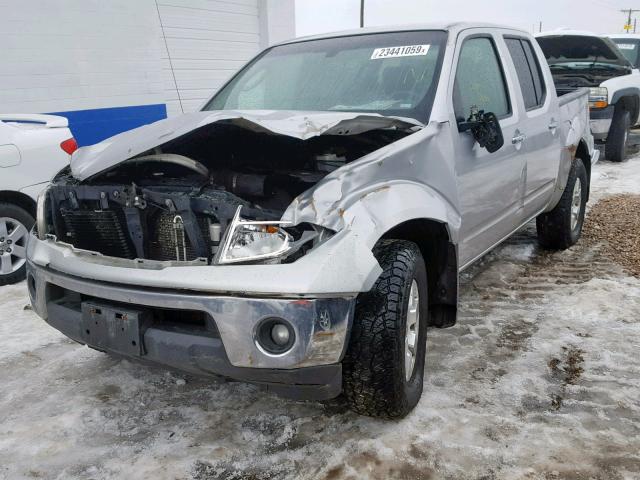 1N6AD07W48C432648 - 2008 NISSAN FRONTIER C SILVER photo 2