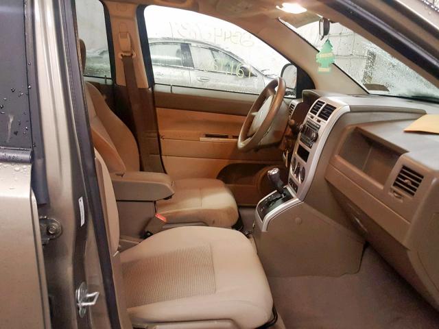 1J8FF47W98D588763 - 2008 JEEP COMPASS SP 金色 照片 5