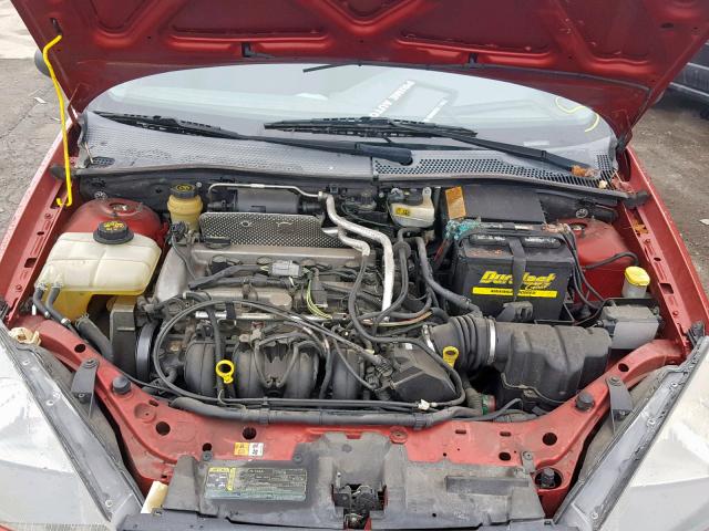 3FAFP37Z63R139975 - 2003 FORD FOCUS ZX5 RED photo 7