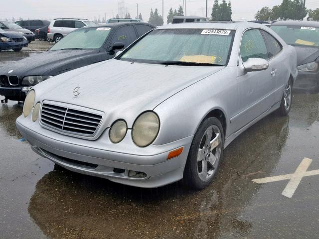 WDBLJ65G32T126288 - 2002 MERCEDES-BENZ CLK 320 SILVER photo 2