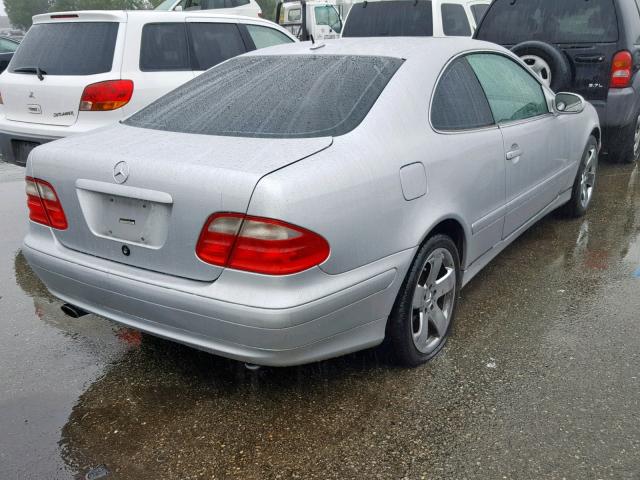 WDBLJ65G32T126288 - 2002 MERCEDES-BENZ CLK 320 SILVER photo 4