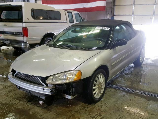 1C3EL55R32N167772 - 2002 CHRYSLER SEBRING LX SILVER photo 2