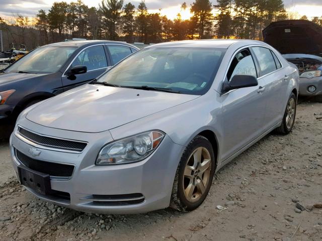 1G1ZC5EB6AF304527 - 2010 CHEVROLET MALIBU 1LT SILVER photo 2
