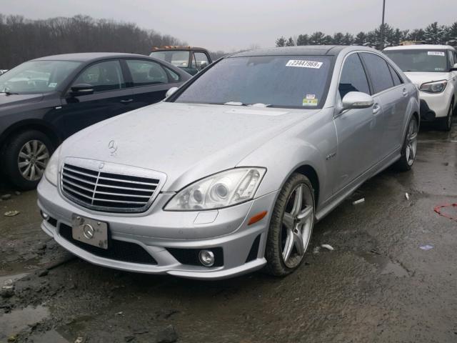 WDDNG77XX9A241459 - 2009 MERCEDES-BENZ S 63 AMG SILVER photo 2