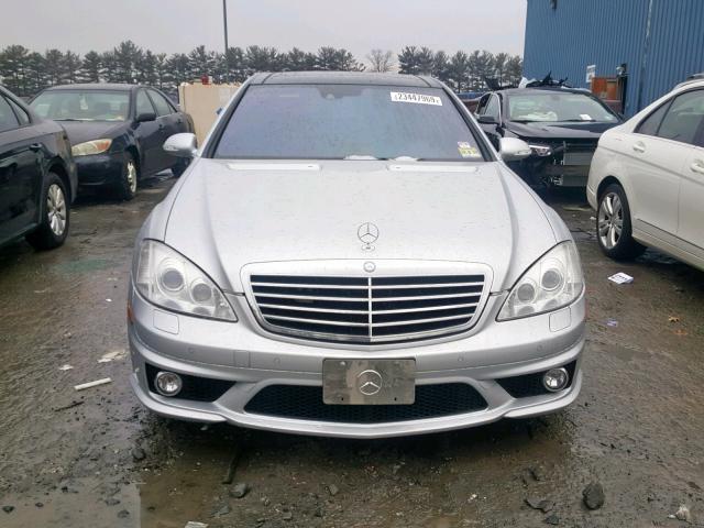 WDDNG77XX9A241459 - 2009 MERCEDES-BENZ S 63 AMG SILVER photo 9