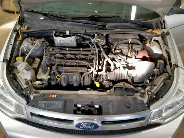 1FAHP3HN0AW280104 - 2010 FORD FOCUS SEL SILVER photo 7