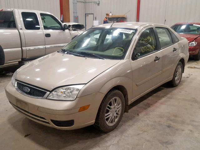 1FAFP34N97W131373 - 2007 FORD FOCUS ZX4 GOLD photo 2