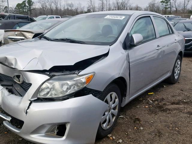 1NXBU4EE4AZ290693 - 2010 TOYOTA COROLLA BA SILVER photo 2