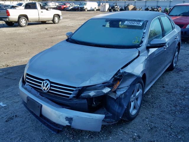 1VWBH7A37CC062028 - 2012 VOLKSWAGEN PASSAT SE SILVER photo 2