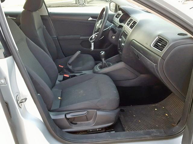 3VW1K7AJXCM428106 - 2012 VOLKSWAGEN JETTA BASE 银色 照片 5