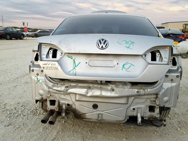 3VW1K7AJXCM428106 - 2012 VOLKSWAGEN JETTA BASE 银色 照片 9