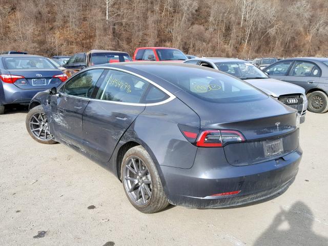 5YJ3E1EB2JF090804 - 2018 TESLA MODEL 3 GRAY photo 3