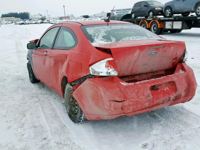 1FAHP32N38W296655 - 2008 FORD FOCUS S/SE RED photo 3