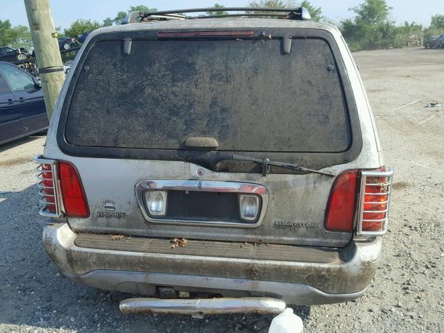 5LMPU28A1YLJ15169 - 2000 LINCOLN NAVIGATOR Күміс фото 9