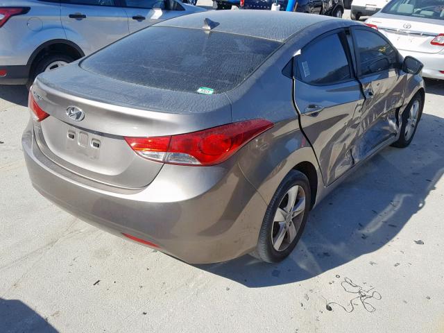 5NPDH4AE4DH443885 - 2013 HYUNDAI ELANTRA GL BROWN photo 4