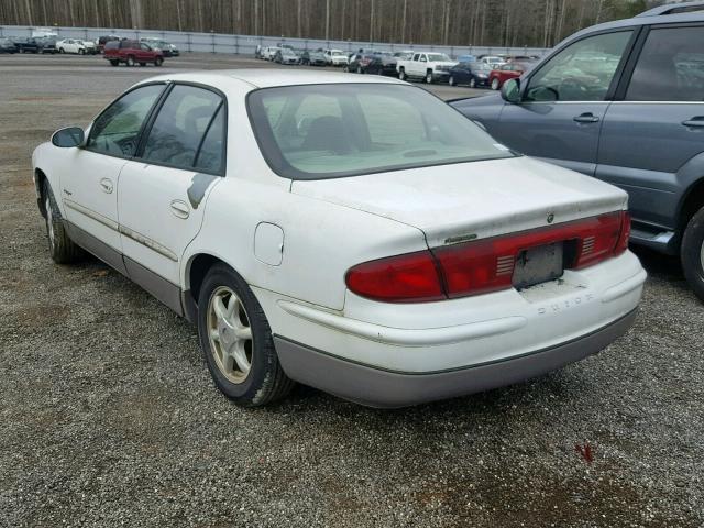 2G4WF5519Y1101542 - 2000 BUICK REGAL GS WHITE photo 3