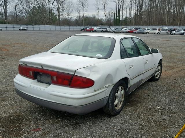 2G4WF5519Y1101542 - 2000 BUICK REGAL GS WHITE photo 4