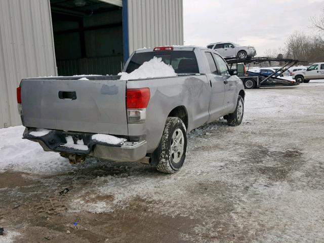 5TFCY5F1XCX013952 - 2012 TOYOTA TUNDRA DOU 银色 照片 4