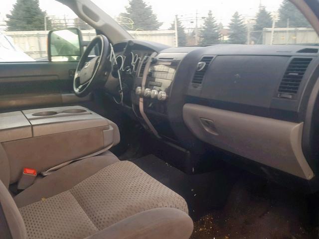 5TFCY5F1XCX013952 - 2012 TOYOTA TUNDRA DOU 银色 照片 5