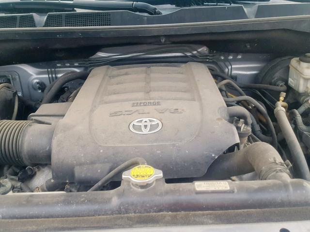 5TFCY5F1XCX013952 - 2012 TOYOTA TUNDRA DOU 银色 照片 7