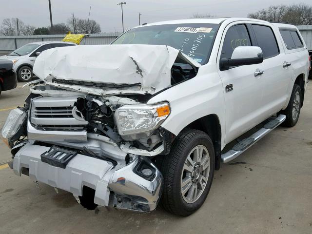 5TFAW5F12FX450135 - 2015 TOYOTA TUNDRA CRE WHITE photo 2