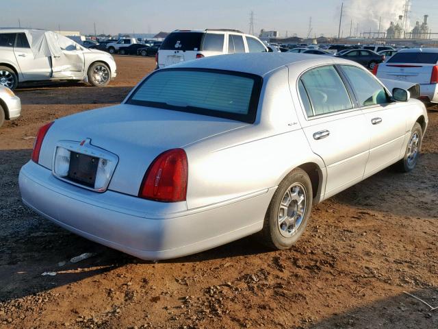 1LNFM82W0WY692510 - 1998 LINCOLN TOWN CAR S SILVER photo 4