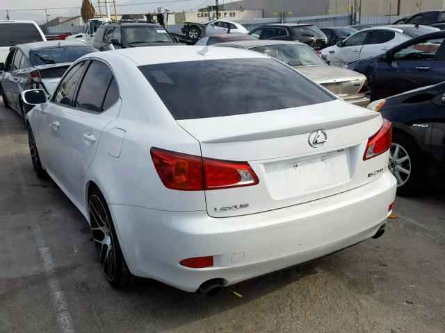 JTHBF5C26A2095704 - 2010 LEXUS IS 250 WHITE photo 3