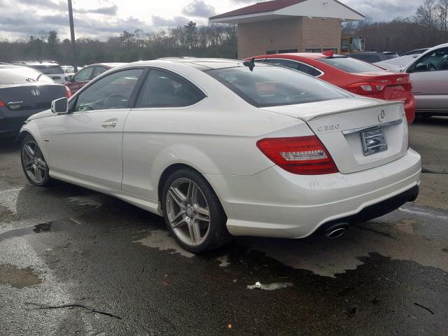 WDDGJ8JB1CF895239 - 2012 MERCEDES-BENZ C 350 4MAT WHITE photo 3