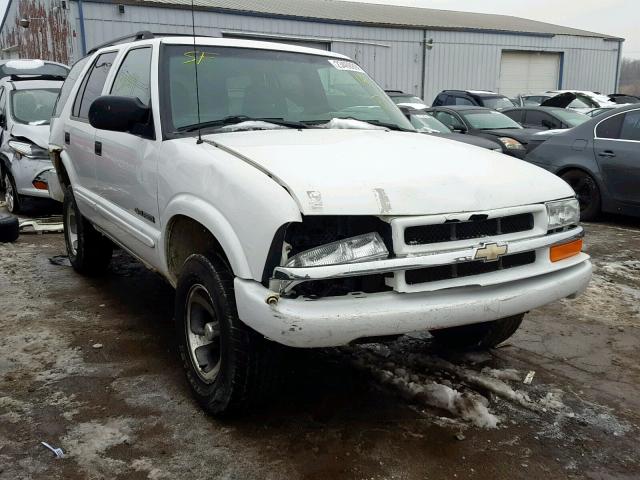 1GNCS13W32K211432 - 2002 CHEVROLET BLAZER WHITE photo 1