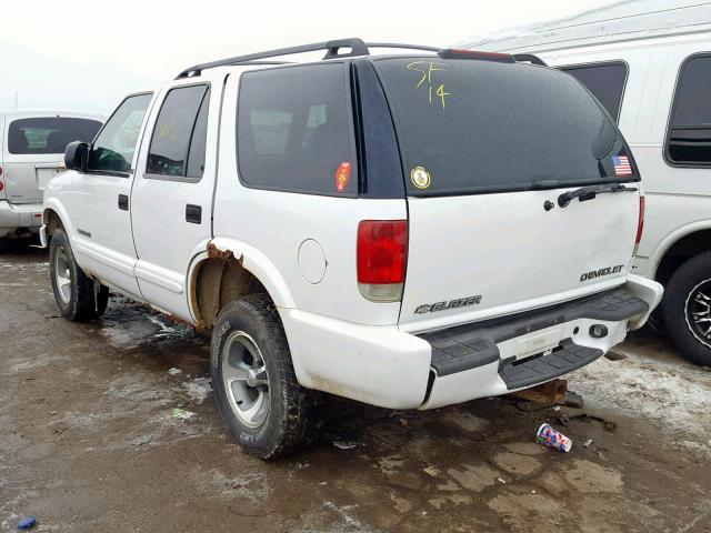 1GNCS13W32K211432 - 2002 CHEVROLET BLAZER WHITE photo 3