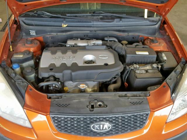 KNADE163266177565 - 2006 KIA RIO 5 ORANGE photo 7